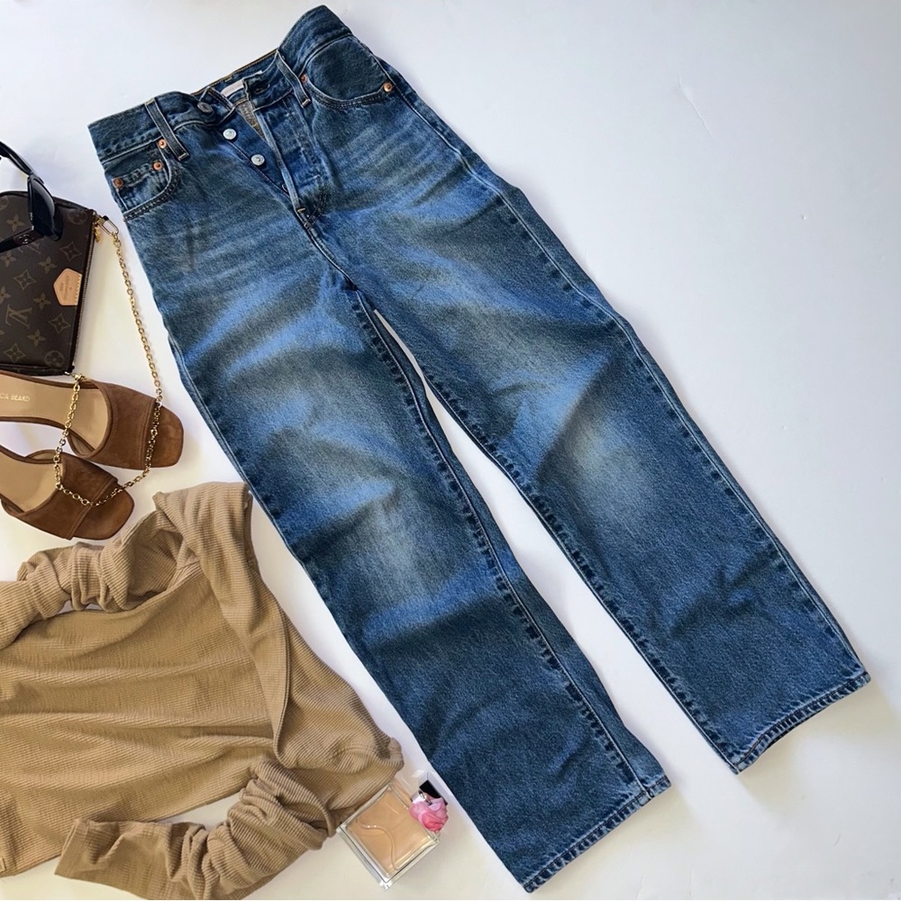 Levi’s Premium Ribcage Straight Ankle Women’s Jeans